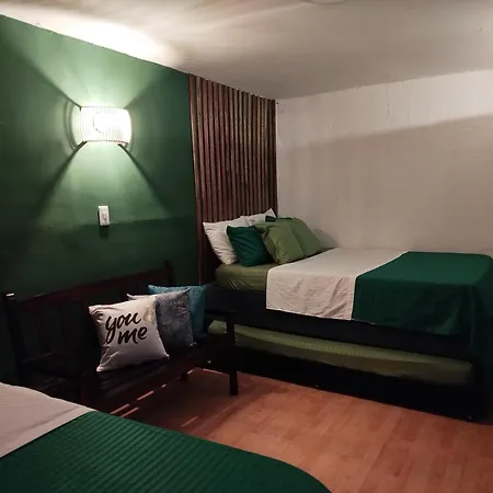 Habitacion Familiar Hasta Para 8 Personas Frente Al Mar Con Aire Acondicionado Y Wifi Bed and breakfast Cartagena