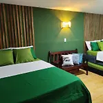 HABITACION FAMILIAR HASTA PARA 8 PERSONAS FRENTE AL MAR CON AIRE ACONDICIONADO Y WIFi