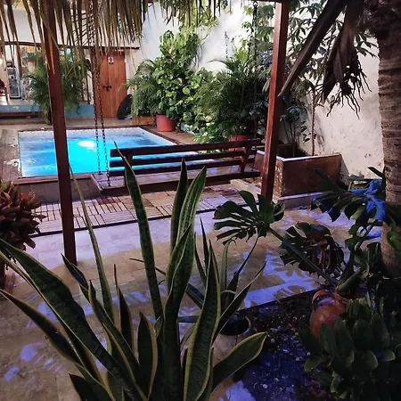 Habitacion Familiar Hasta Para 8 Personas Frente Al Mar Con Aire Acondicionado Y Wifi Bed and breakfast *