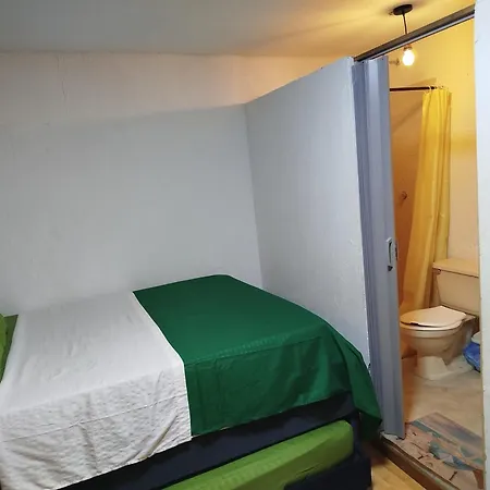 Habitacion Familiar Hasta Para 8 Personas Frente Al Mar Con Aire Acondicionado Y Wifi